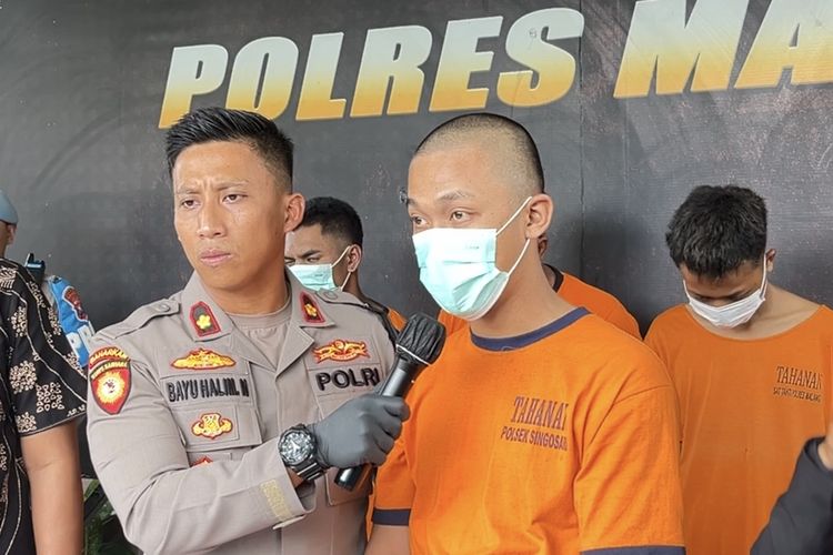 Polisi menangkap pelaku pemuas nafsu perempuan yang nyambi mencuri motor.