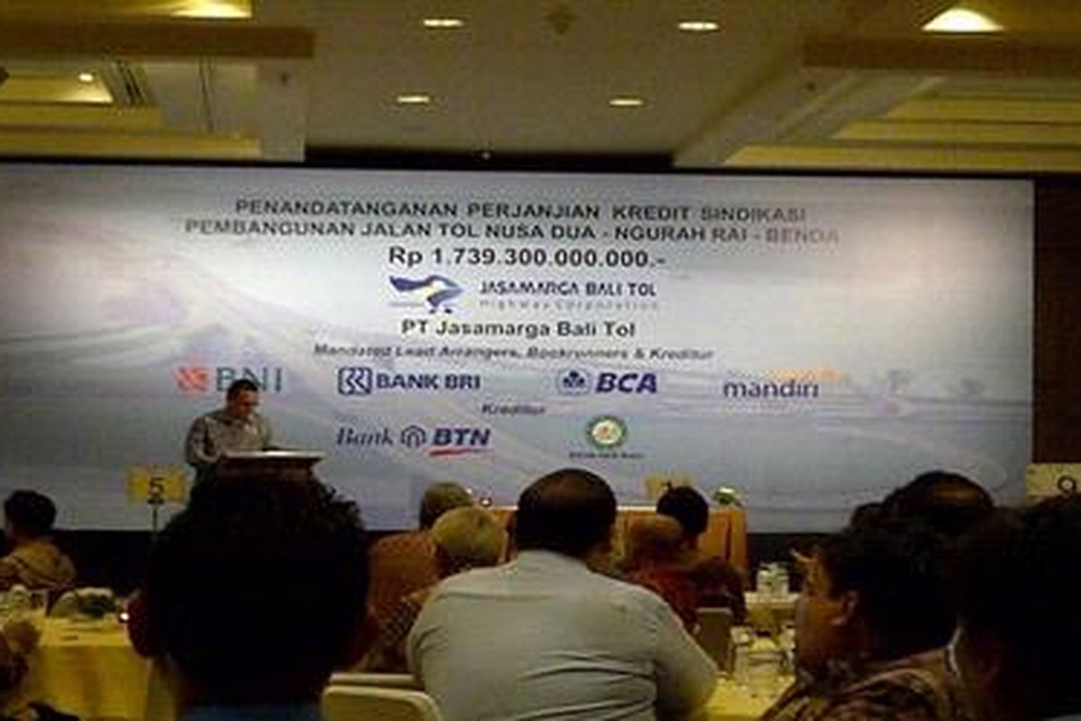 Penandatanganan sindikasi bank sebesar Rp 1,7 triliun lebih untuk pembangunan tol Bali.