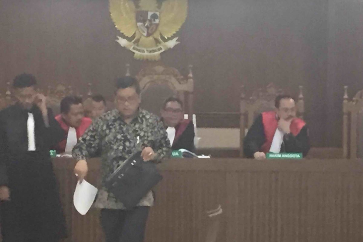 Sekjen PDI-Perjuangan Hasto Kristianto saat menjadi saksi kasus dugaan pencemaran nama baik dengan terdakwa Alfian Tanjung, di Pengadilan Negeri Jakarta Pusat, Rabu  (7/2/2018).