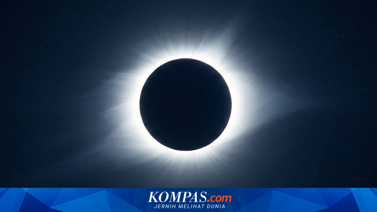 August 2026 Sky: Sturgeon Moon, Partial Lunar and Total Solar Eclipses