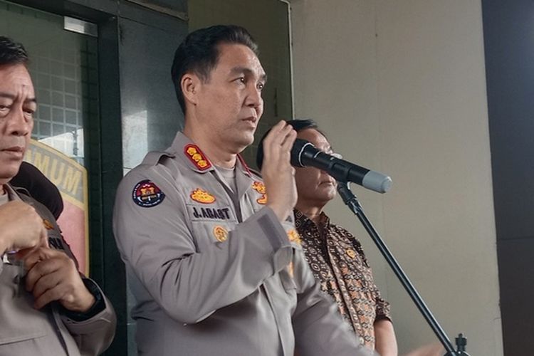 Kabid Humas Polda Jabar Kombes Pol Jules Abraham Abast.