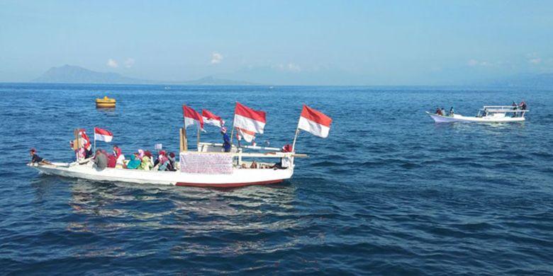 Parade laut digelar di Ende, Nusa Tenggara Timur, Kamis (31/5/2018), dalam rangka memperingati hari lahir Pancasila pada 1 Juni 2018.