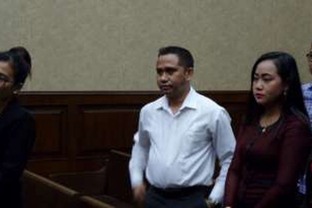 Pengacara Saipul Jamil, Kasman Sangaji, sebelum menjalani sidang pembacaan putusan di Pengadilan Tipikor Jakarta, Senin (14/11/2016).