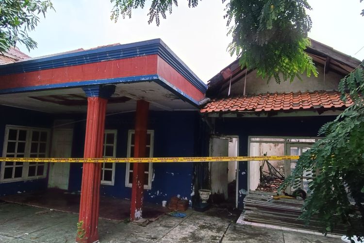 Rumah yang terbakar di Jalan Budaya RT 04/RW 05 Cililitan, Kramat Jati, Jakarta Timur, Senin (15/5/2023) pagi.