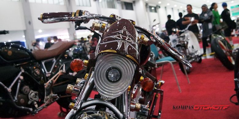 Ragam lampu depan motor di Kustomfest 2017.