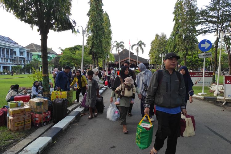 Ikut Bus Mudik Gratis ke Demak, Perantau Jakarta Senang Hemat hingga Rp 1,8 Juta