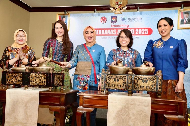 Ketua Harian Dewan Kerajinan Nasional (Dekranas) Tri Tito Karnavian dalam acara Launching Dekranas Award 2025 yang berlangsung secara hybrid dari Rumah Kriya Asri (RKA), Jakarta, Kamis (19/6/2025).