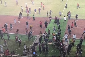 Kerusuhan Usai Persipura Gagal Promosi: Fasilitas Stadion Dirusak, Mobil Dibakar