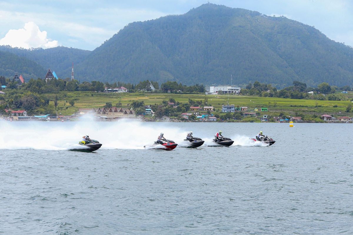 Ajang F1 Powerboat Danau Toba 2024 yang berlangsung selama dua hari pada 2-3 Maret 2024. 
