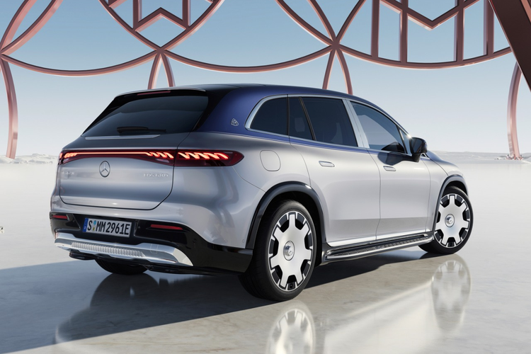 Mercedes-Maybach EQS 680 SUV