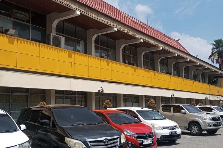 Kejaksaan Geledah Kantor Disdik Riau, Usut Dugaan Korupsi Pengadaan Smart Board 2024