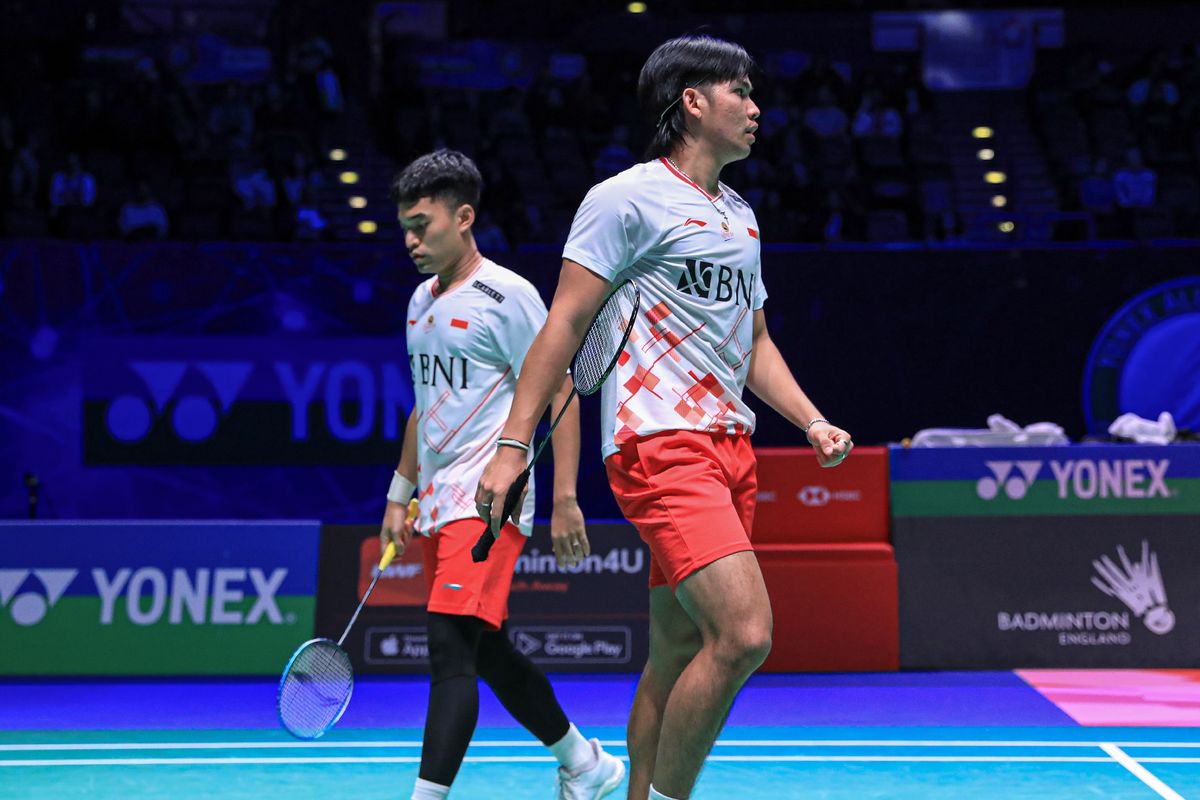 Ganda putra Indonesia, Leo Rolly Carnando/Daniel Marthin, saat tampil melawan wakil China, Liang Wei Kang/Wang Chang, dalam perempat final All England Open 2023 di Utilita Arena Birmingham, Inggris, pada Jumat (17/3/2023). Selanjutnya, Leo/Daniel akan kembali berjuang dalam ajang Swiss Open 2023 yang dijadwalkan berlangsung di St Jakobshalle Basel mulai Selasa (21/3/2023) sore WIB.