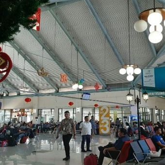 Bandara Sam Ratulangi Ditutup Sementara akibat Erupsi Gunung Ruang, 33 ...