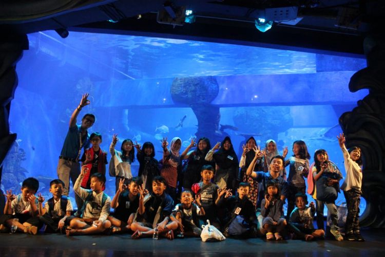Program Aqua Camp di Jakarta Aquarium.
