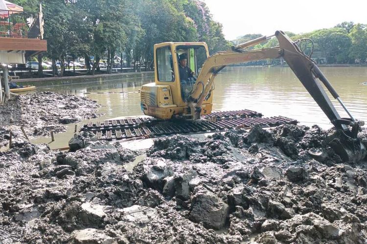 Sepekan 2 Kali Banjir, Pemkot Palembang Kebut Normalisasi Sungai di 11 Titik Rawan