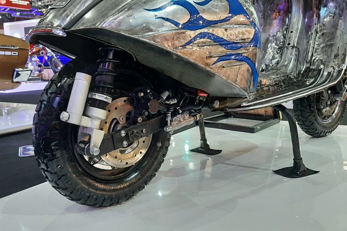 Vespa Sprint listrik Elders Garage di IIMS Hybrid 2021