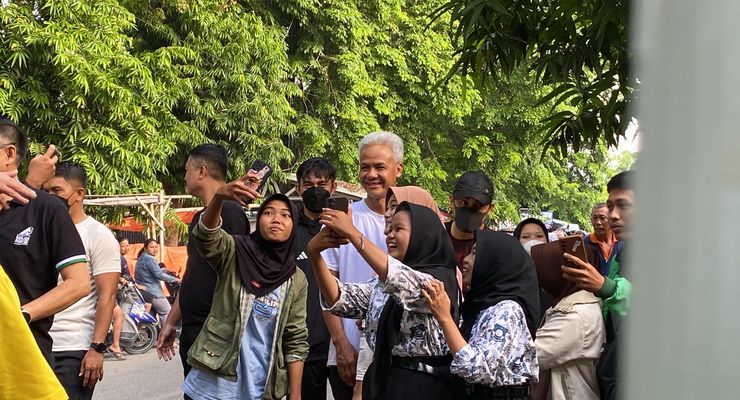 Sowan ke Ponpes di Tegal, Ganjar Dapat Keluhan soal Sekolah dari Pagi sampai Sore