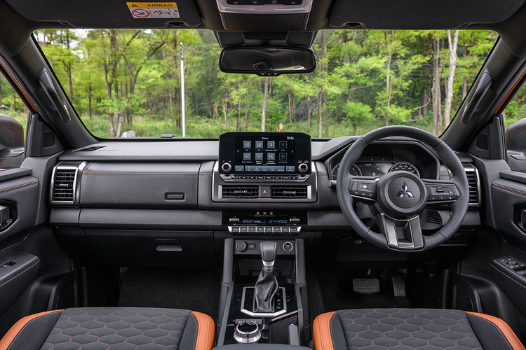 Generasi terbaru pikap kabin ganda Mitsubishi Triton