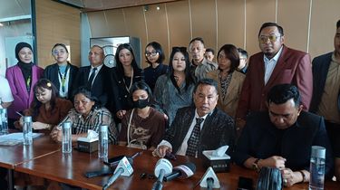 Didampingi Hotman Paris, Korban Pemerkosaan Jambi Laporkan 3 Polisi yang Hanya Disanksi Etik