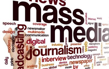 Ilustrasi media massa. Pengaruh media massa dalam kehidupan manusia bisa bersifat positif dan negatif.