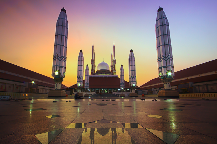 Keistimewaan Masjid Agung Jawa Tengah, Punya Payung Raksasa Seperti Masjid  Nabawi di Madinah Halaman all - Kompas.com