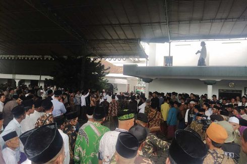 Ribuan Pelayat Sambut Jenazah Gus Afan yang Meninggal akibat Kecelakaan Tol Solo-Kertosono