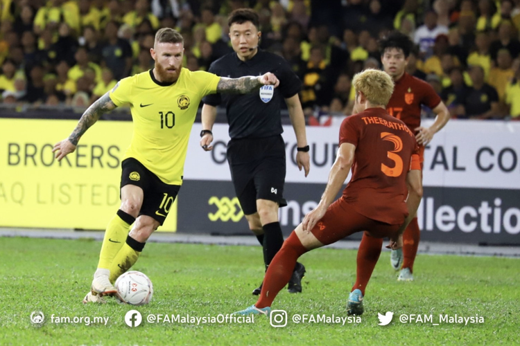 Suasana duel leg pertama semifinal Piala AFF 2022 Malaysia vs Thailand di Stadion Nasional Bukit Jalil, Kuala Lumpur, Sabtu (7/1/2023). Duel Thailand vs Malaysia tersebut bakal digelar di Stadion Thammasat, Bangkok, pada Selasa (10/1/2023) pukul 19.30 WIB.