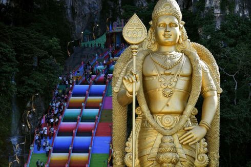 Warna-Warni seperti Kampung Jodipan, Tangga di Batu Caves Malaysia Tuai Kontroversi