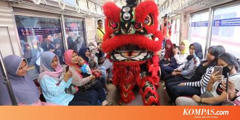 Suka Cita Perayaan Imlek Terbuka Pertama di Indonesia...