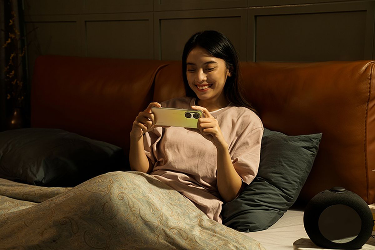 Oppo Reno8 T 5G hadir dengan dua pilihan warna, yakni Sunrise Gold dan Midnight Black. 