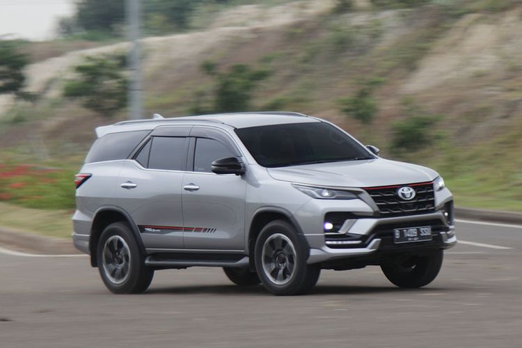 Review Toyota New Fortuner VRZ TRD Sportivo untuk harian