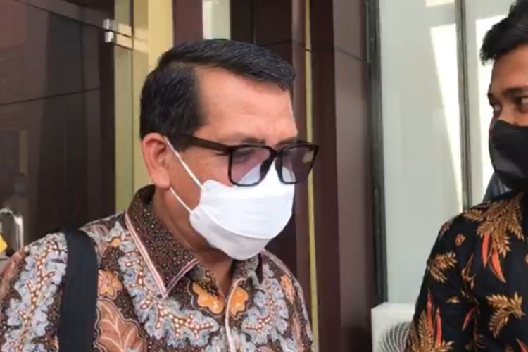 Dosen sekaligus dekan Fisip Universitas Riau nonaktif, Syafri Harto yang divonis bebas atas kasus dugaan pencabulan mahasiswi.