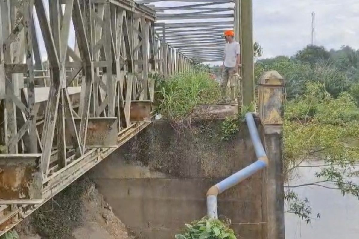 Jembatan Gunung Sari di Berau Tak Kunjung Diperbaiki, Warga Khawatir Ambruk