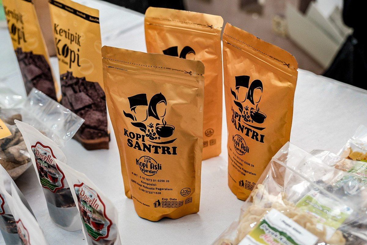 Produk Usaha Mikro Kecil Menengah (UMKM) kopi robusta dari Pagar Alam, Sumatera Selatan.