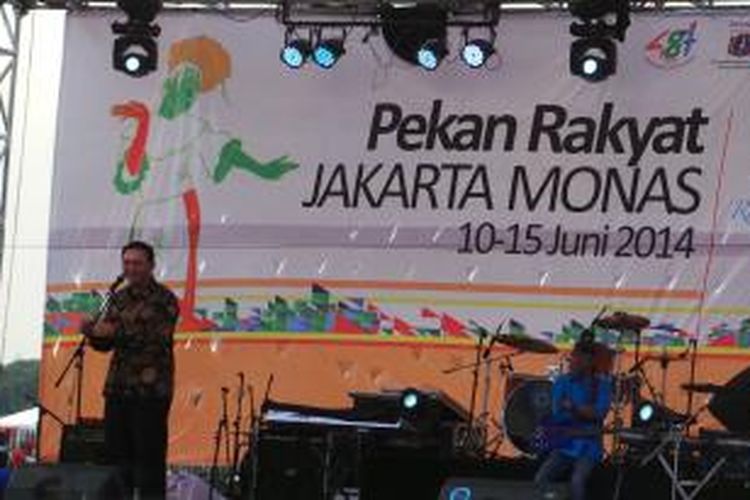 Plt Gubernur DKI Jakarta Basuki Tjahaja Purnama saat memberi kata sambutan dalam acara pembukaan Pekan Rakyat Jakarta (PRJ) di Monas, Jakarta, Selasa (10/6/2014)