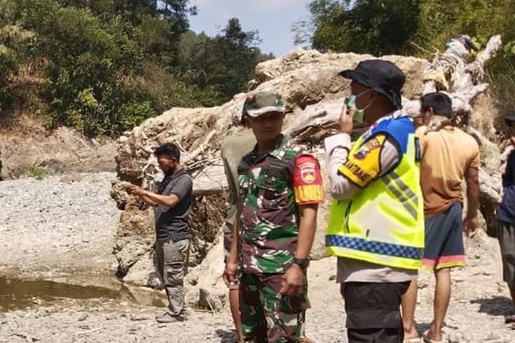 Mayat Perempuan Mengambang di Sungai Lukulo Kebumen, Ditemukan Pakai 9 Lapis Baju