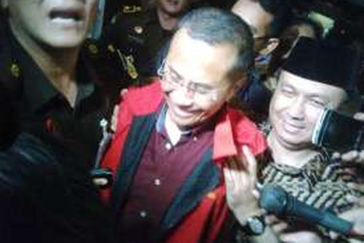 Dahlan Iskan ditahan setelah ditetapkan tersangka kasus pelepasan aset, BUMD, Kamis (27/10/2016).