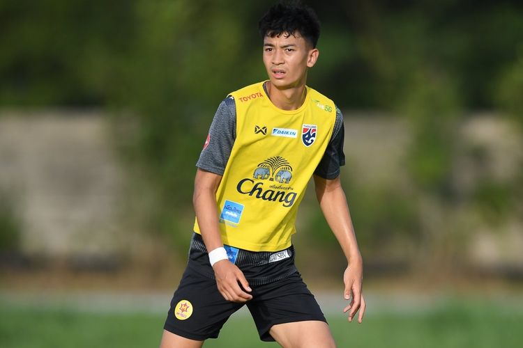 Bek timnas Thailand U-19 yang bermain di Burnley U-18, Nathan James.