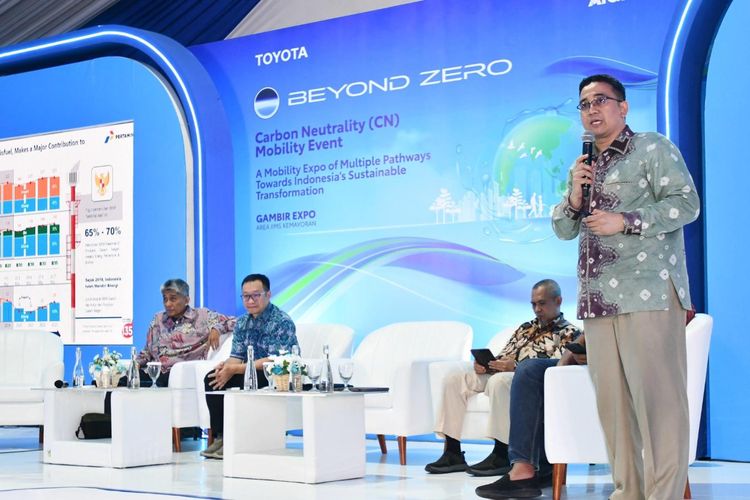 SVP Technology  Innovation Pertamina Oki Muraza menjadi narasumber pada acara Talkshow Green Energy. Acara yang merupakan bagian acara Beyond Zero Carbon Neutrality (CN) Mobility Event ini diselenggarakan di Gambir Expo, Kemayoran, Jakarta pada Jumat (14/2/2025).