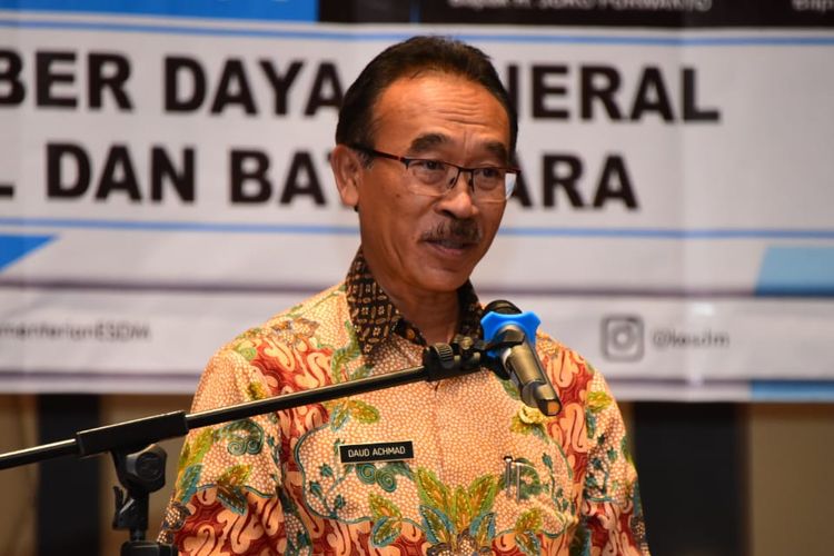 Penjabat Sekretaris Daerah (Sekda) Provinsi Jawa Barat (Jabar) Daud Achmad membuka kegiatan Pembinaan Kegiatan Pertambangan Kepada Pemerintah Daerah dan Izin Usaha Pertambangan yang digelar Kementerian ESDM Republik Indonesia di Hotel Aston Kota Bandung, Jumat (13/9/19).