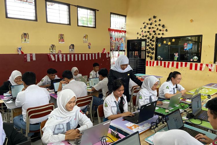 TKA Diikuti 438.126 Siswa di Jatim, Khofifah Minta Sekolah Siapkan Genset