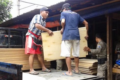 Cara Camat Gusur PKL di Sepanjang Jalan Raya Lenteng Agung