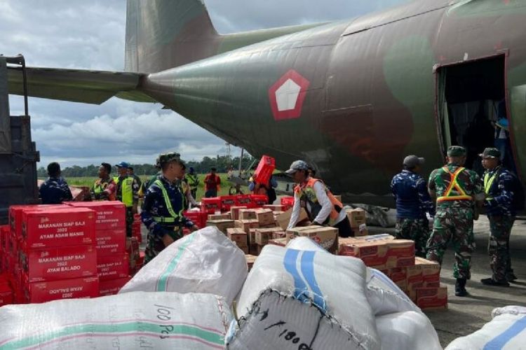 Bantuan dari Panglima TNI untuk warga terdampak cuaca ekstrem di Kabupaten Puncak
