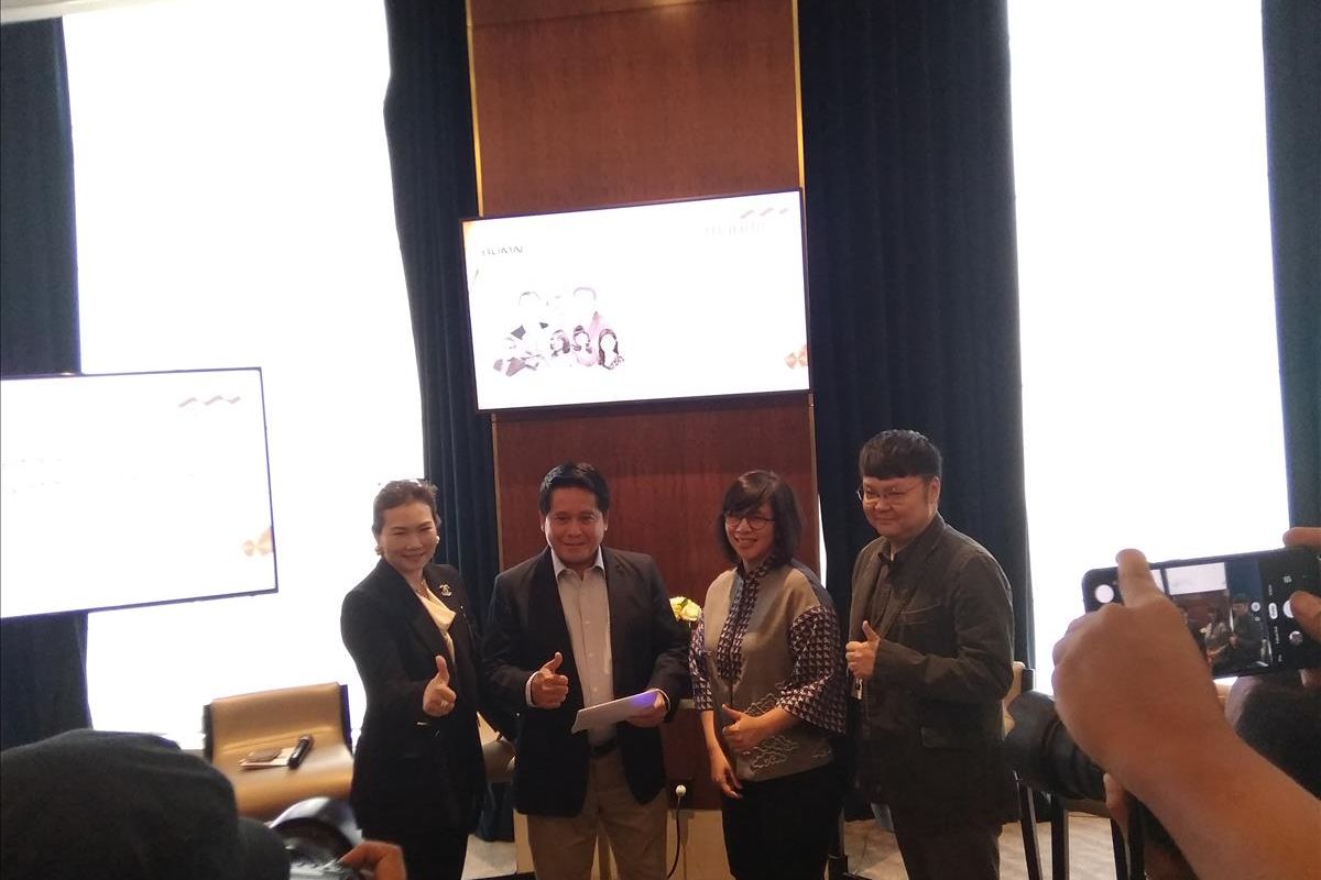 (ki-ka) Elina Wirjakusuma - SVP Wealth Management, Hery Gunardi - Direktur Bisnis & Jaringan, Vira Widiyasari - SVP Credit Card, Yoesman Sugianto - SVP Strategic Marketing and Communication dalam konferensi pers terkait Mandiri Wealth Manajemen di Jakarta, Senin (5/8/2019)