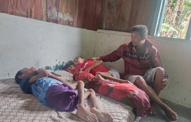 Kisah Pilu Kakak Beradik di NTT, Lumpuh dan Hanya Terbaring selama ...