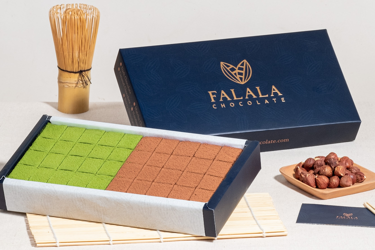 Falala Chocolate Bali adalah merek cokelat premium yang diproduksi di Bali, Indonesia, dengan menggunakan biji kakao berkualitas tinggi dan kakao lokal yang dipasok oleh petani Bali. 