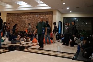 Malam Jelang Eksekusi Hotel Sultan, Simpatisan Menginap dan Siap Bentuk Barikade