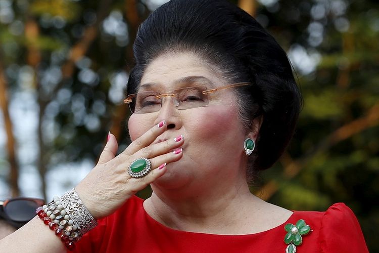 Mantan Ibu Negara Filipina Imelda Marcos ketika berada di Manila pada 10 Oktober 2015. (REUTERS/Erik De Castro)
