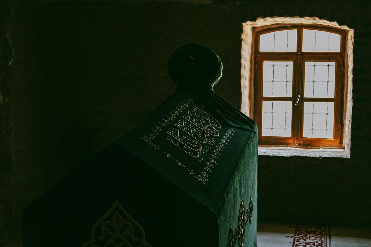 lustrasi sholat ghaib
