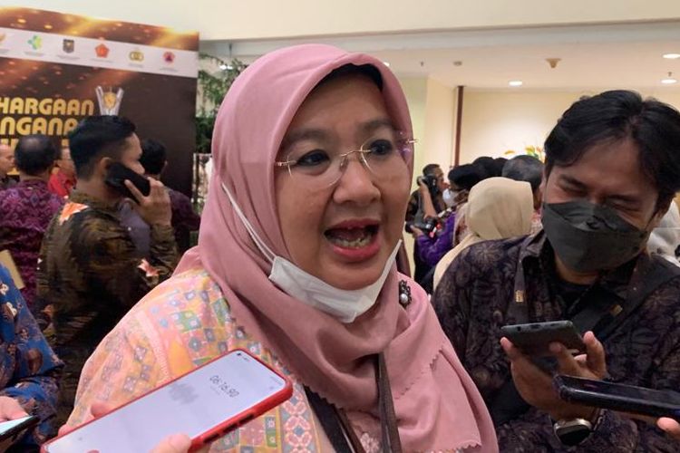 Kepala Biro Komunikasi dan Pelayanan Publik Kemenkes, Siti Nadia Tarmizi usai acara Penghargaan PPKM Award di Gedung Dhanapala Kementerian Keuangan, Jakarta, Senin (20/3/2023). 